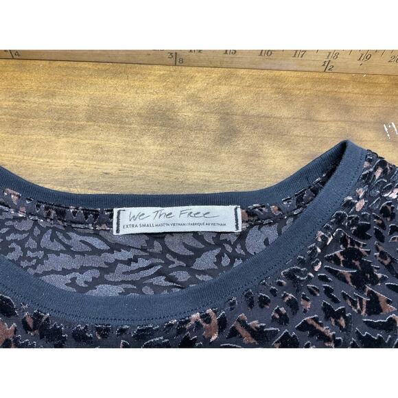Free People We The Free Teddy Tee Size XS Velvet Animal Print Black - Picture 2 of 8